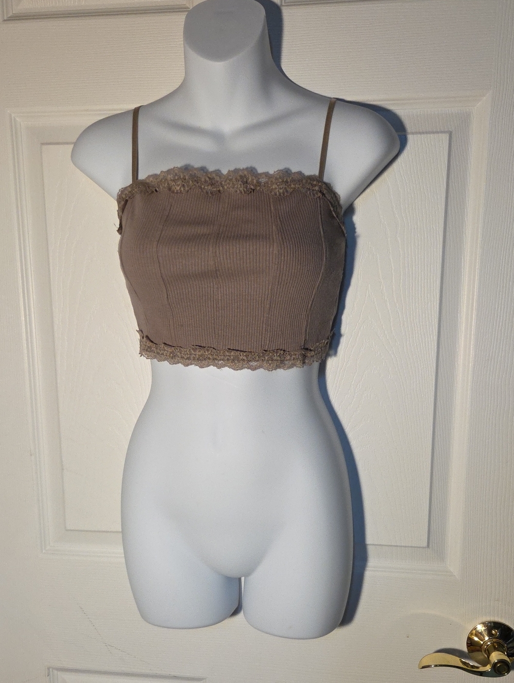 Garage Women's Taupe Ribbed Lace Trim Cami Top Sz M ✨️5/$30